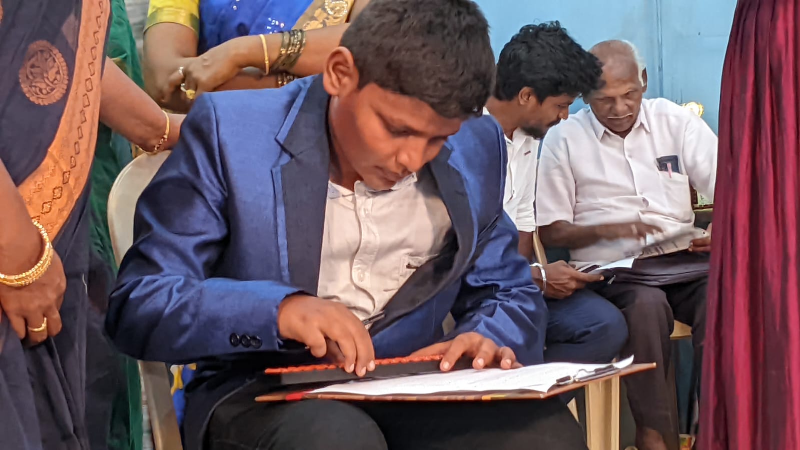 World record by solving 300 number of Addition and Subtraction  Mathematical problems using multiple ABACUS Techniques  in least time.